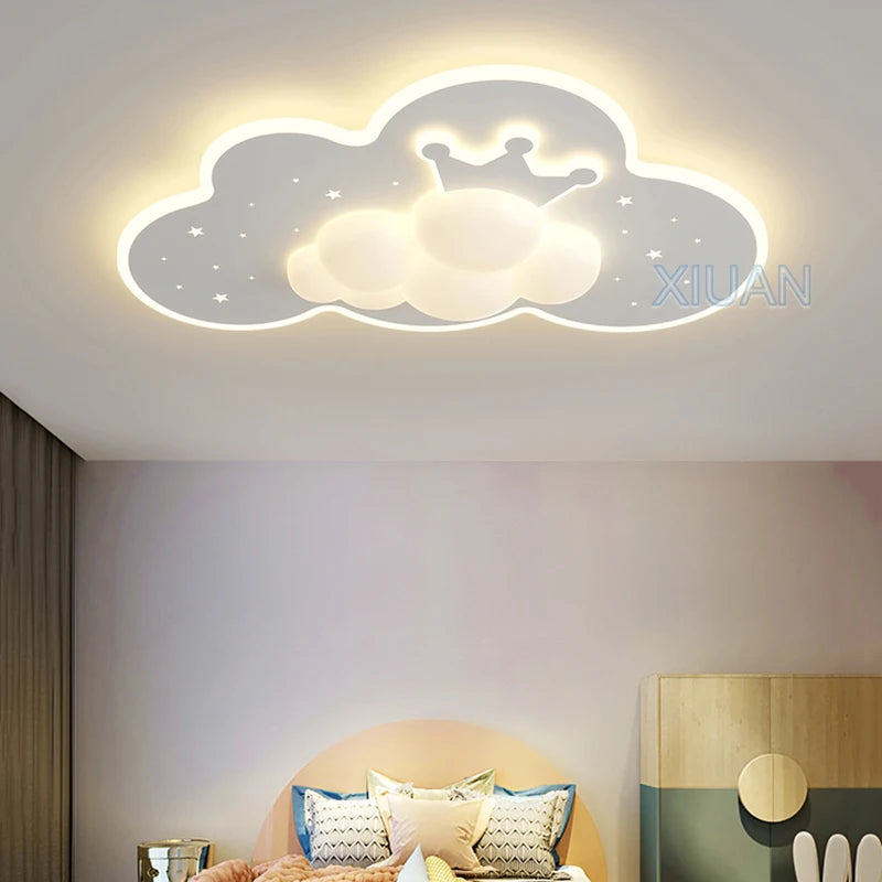 lustre créatif en forme de couronne et nuage pour enfants - vue 3 sur 8