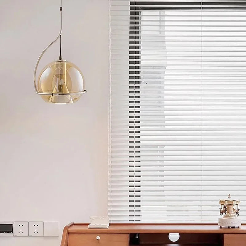 lustre rétro américain en verre ambré pour ambiance créative - vue 3 sur 9