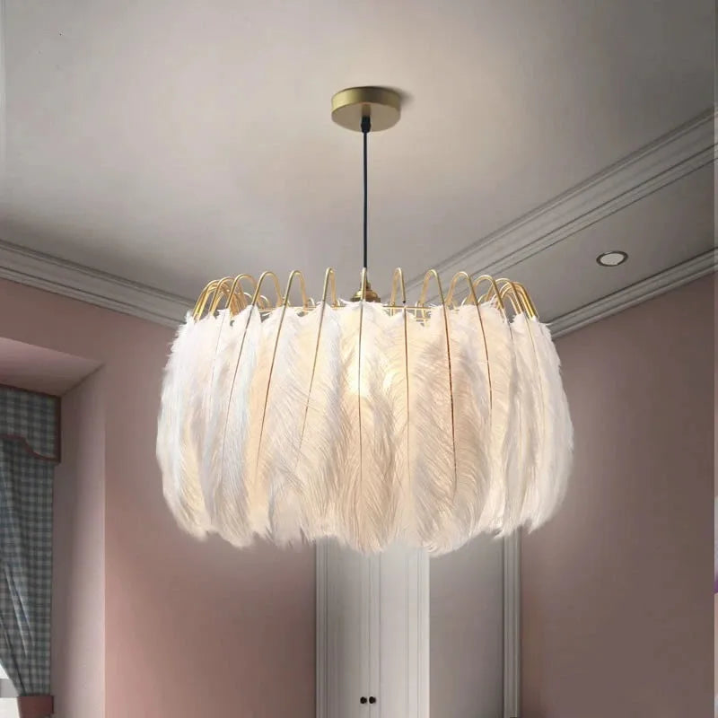 plafonnier décoration en plumes d'autruche simplicité nordique