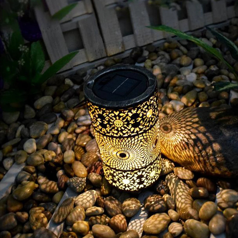 lanterne solaire suspendue rétro en fer pour jardin - vue 4 sur 7