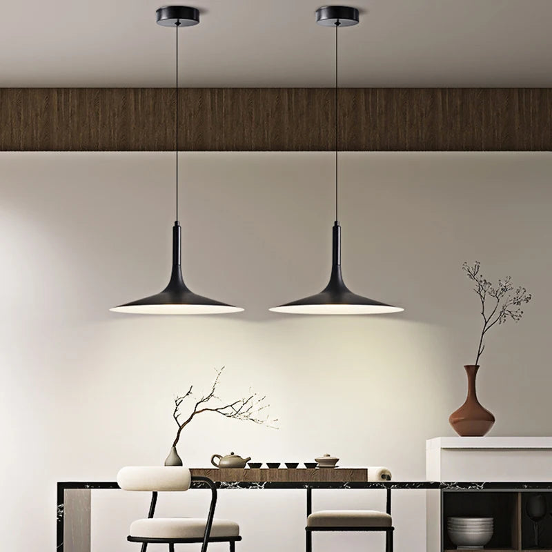 Suspension design LED conique arrondi Noir