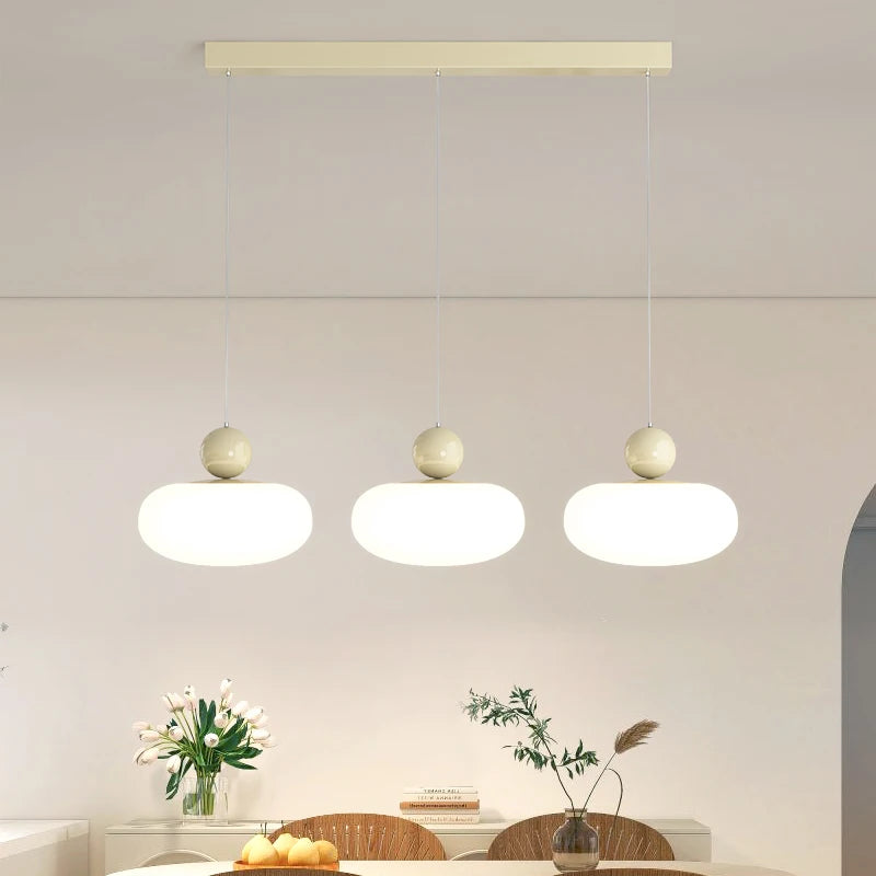 plafonnier led moderne pour île de cuisine et bar intérieur