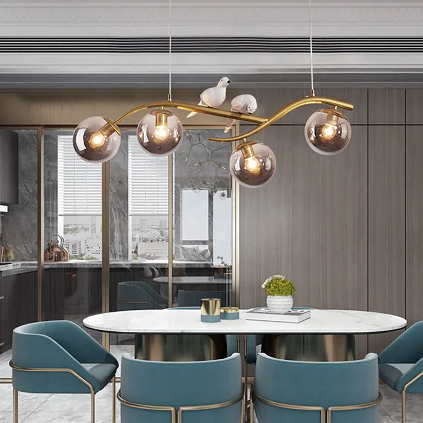 lustre en fer avec oiseau et boule de verre suspendue - vue 3 sur 12