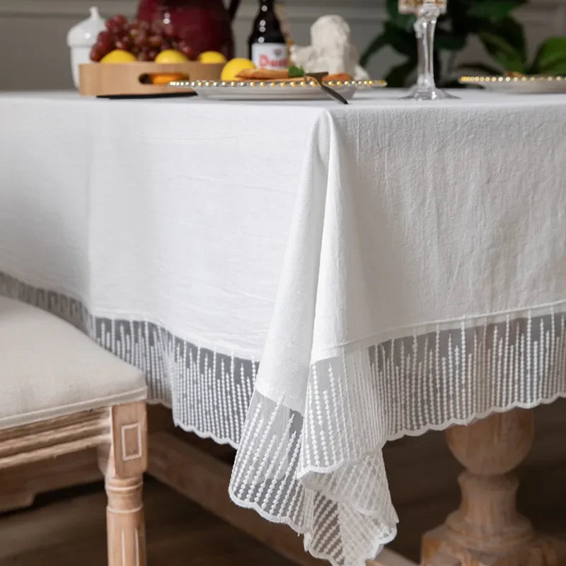 Nappe dentelle style français motif météores décoration table