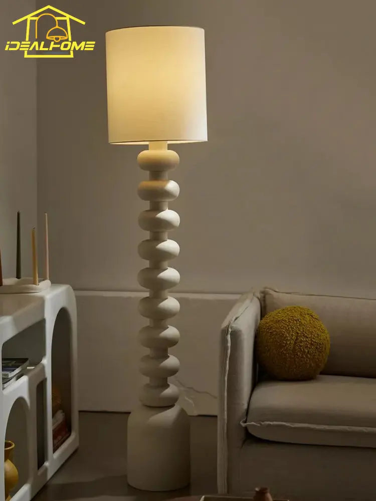 lampadaire design vintage en résine wabi-sabi pour intérieur moderne - vue 3 sur 6