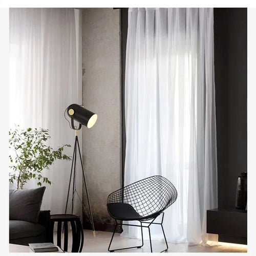 lampadaire design danois avec trépied nordique élégant - vue 3 sur 7