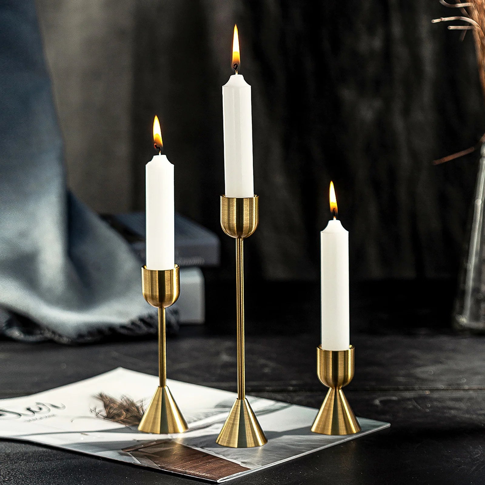 bougeoir en métal doré pour décorations de fêtes et mariages - vue 4 sur 24