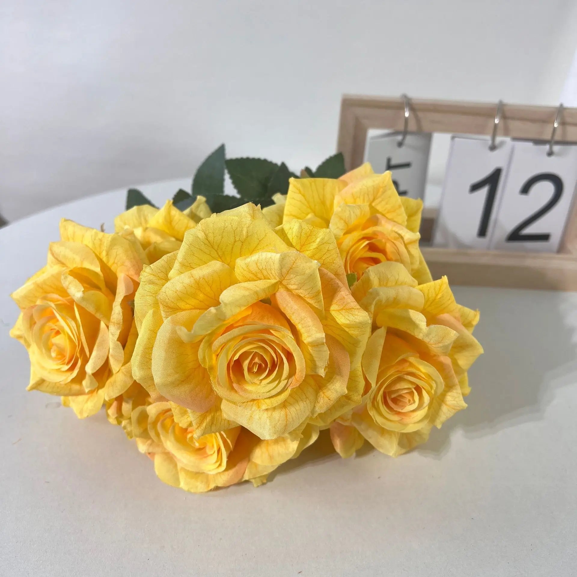 bouquet de roses artificielles en soie décoratives pour intérieur