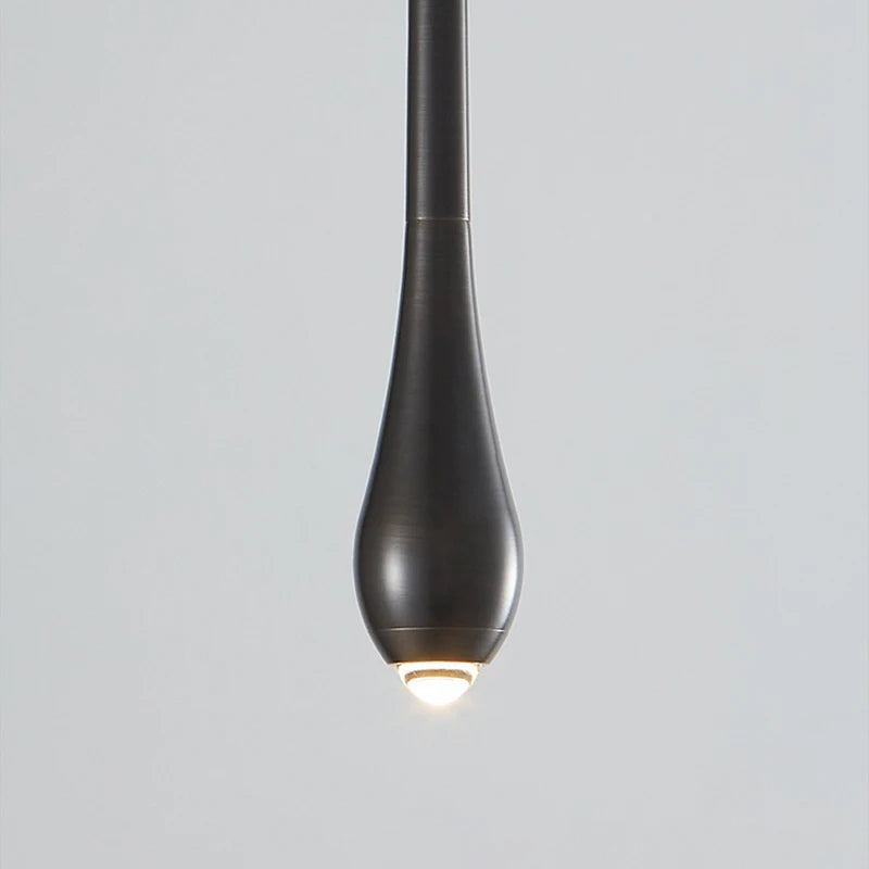 Suspension LED en laiton au design moderne