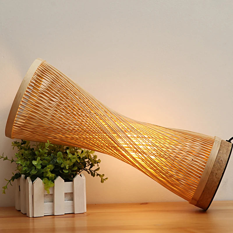 Lampe de Table en bambou tissée à la main - vue 3 sur 8