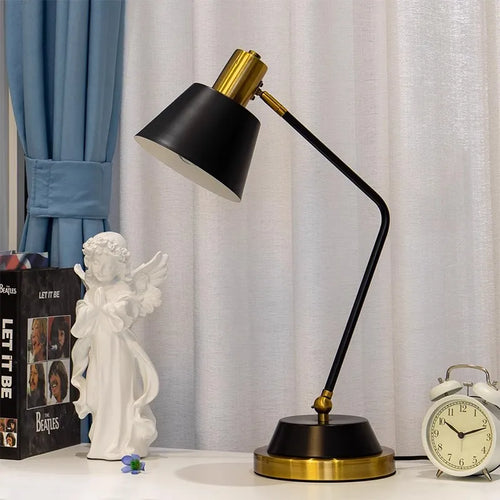 lampe à poser led nordique simple et romantique pour bureau et étude - vue 2 sur 10