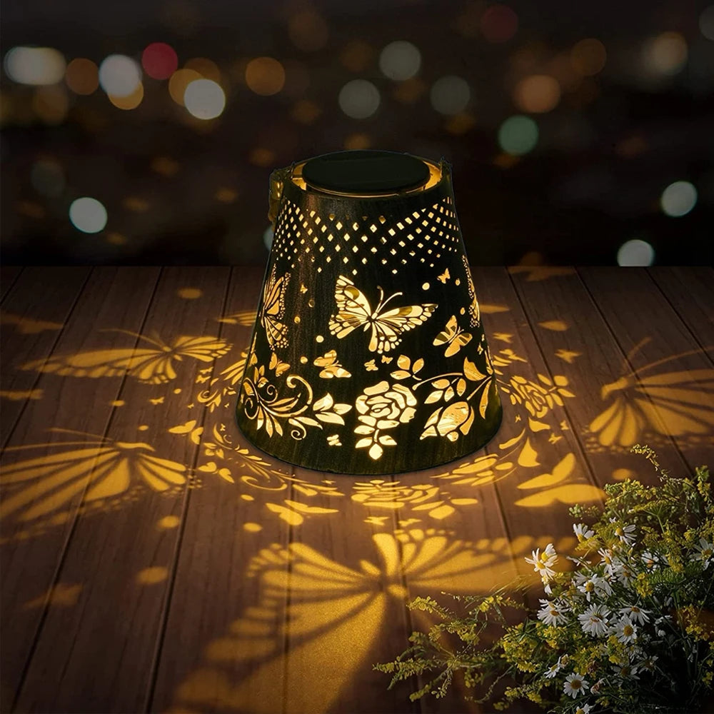 lanterne solaire suspendue projection fleurs papillons pour jardin extérieur - vue 6 sur 7