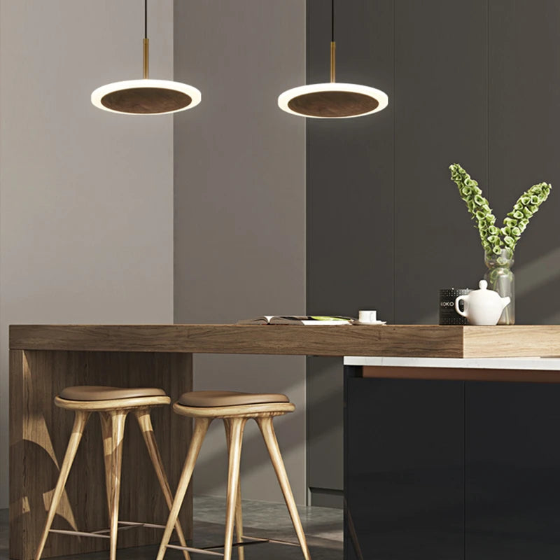 Suspension design ronde Led en noyer noir