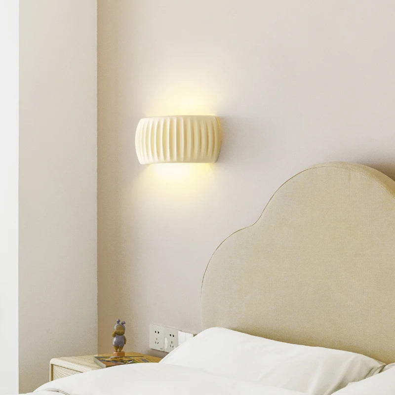 Applique murale led en résine forme vent crème éclairage intérieur - vue 4 sur 13
