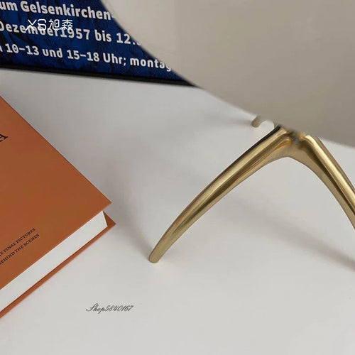 Lampe de bureau trépied postmoderne de styliste italien - vue 5 sur 16
