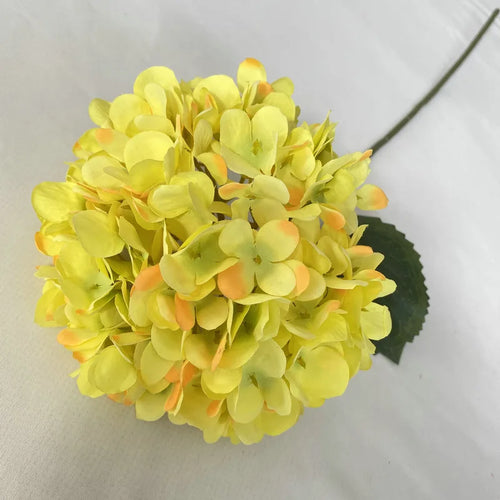 bouquet d'hortensias artificiels en soie pour décoration d'événements - vue 18 sur 19