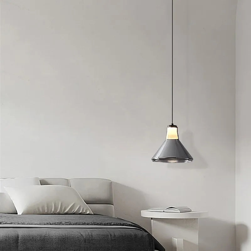 Suspension LED en verre au design nordique minimaliste