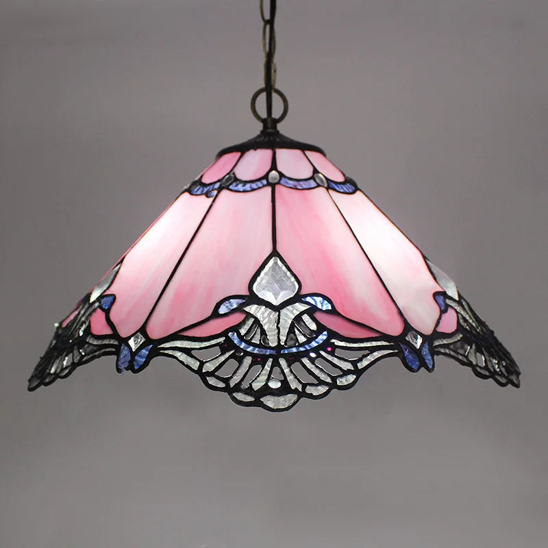 lustre tiffany vitrail style méditerranéen pour intérieur élégant