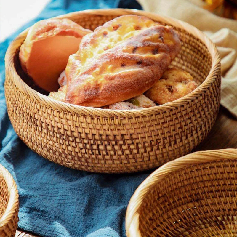 panier rond en rotin tissé pour fruits et collations