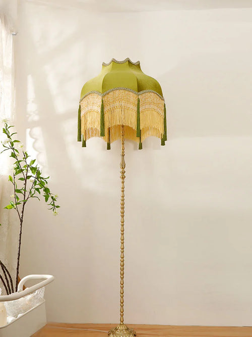 lampadaire vintage avec glands design français décoratif