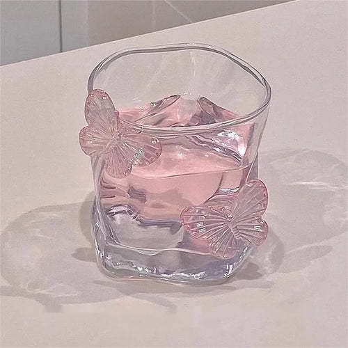 Verre irrégulier avec papillon 3d décoratif table