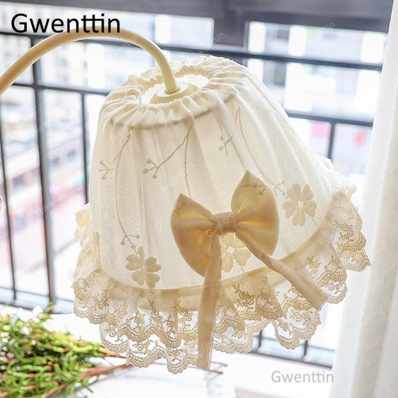 lampes de table en tissu style princesse décoratives à LED - vue 3 sur 8