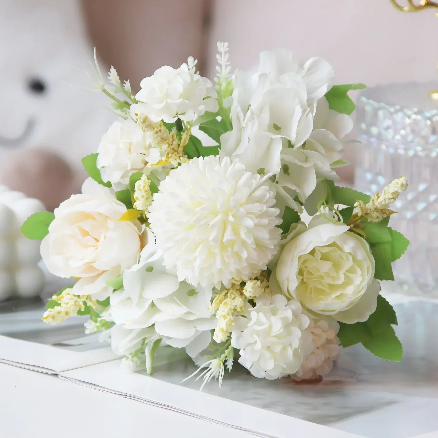 bouquet d'hortensias de pivoines artificielles pour décoration festive - vue 11 sur 11