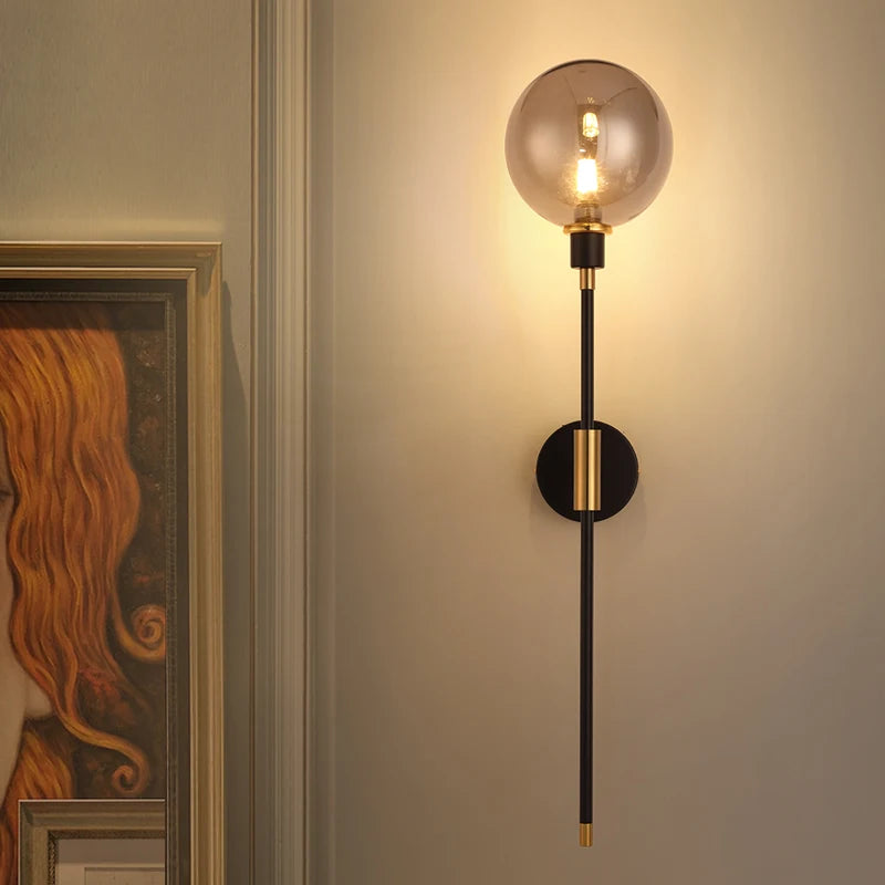 applique murale led moderne en fer avec boule de verre décorative - vue 4 sur 9