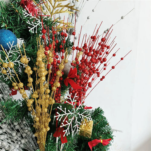 décoration festive du nouvel an 2024 avec baies et fleurs scintillantes - vue 3 sur 15