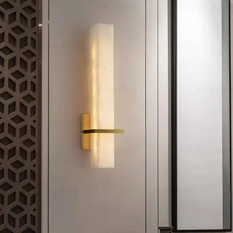applique cuboïde en marbre naturel et cuivre pour éclairage d'ambiance - vue 3 sur 7