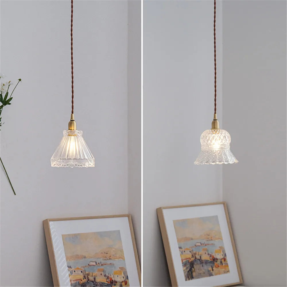 lustre antique en laiton et verre pour décoration maison - vue 2 sur 8