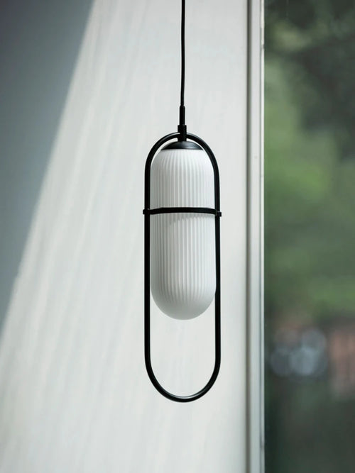 lustre simple au style industriel moderne en verre et métal - vue 2 sur 8