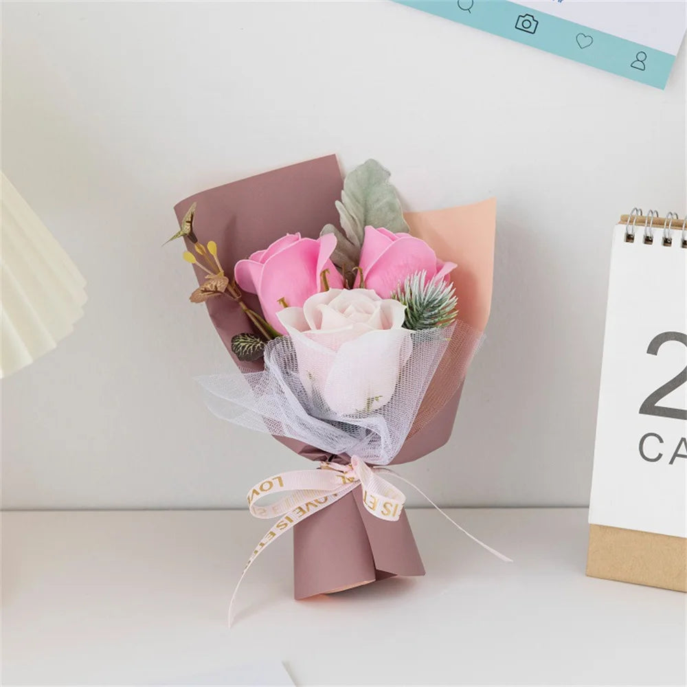 petit bouquet de roses artificielles pour la saint-valentin décoratif - vue 10 sur 13