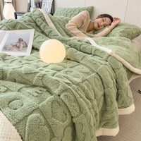 plaid polaire epais motif coeur pour canapé lit