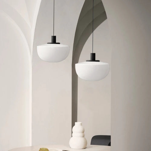 lampe minimaliste suspendue en verre adaptée pour étude et chevet - vue 5 sur 12