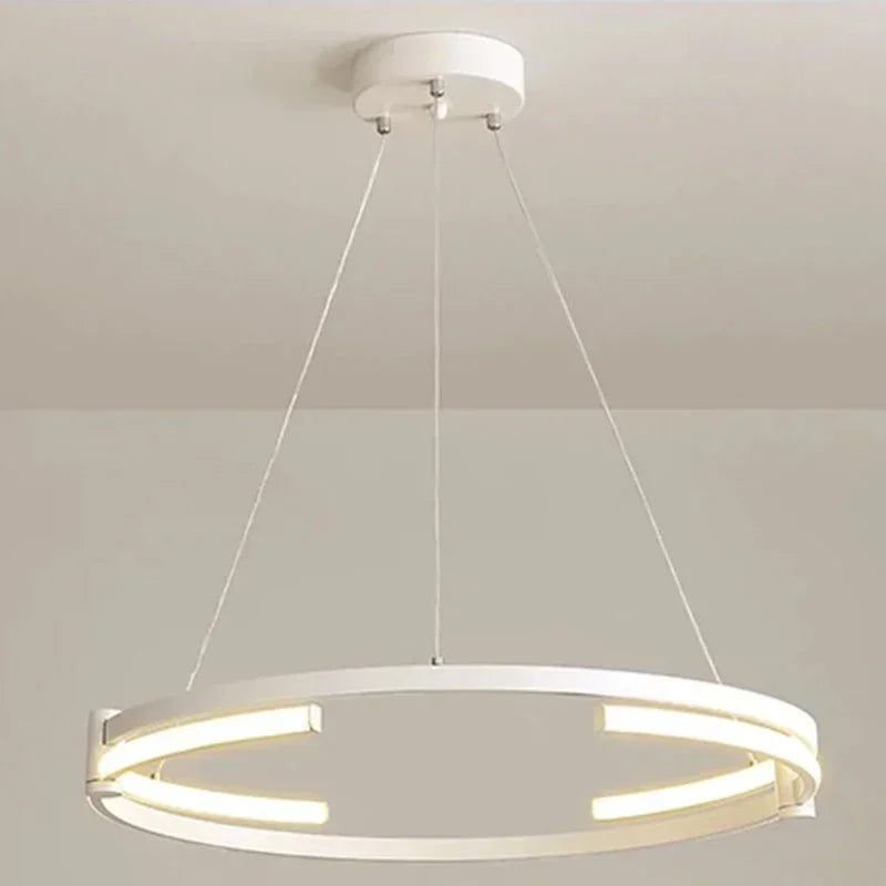 Plafonnier LED suspendu au design moderne