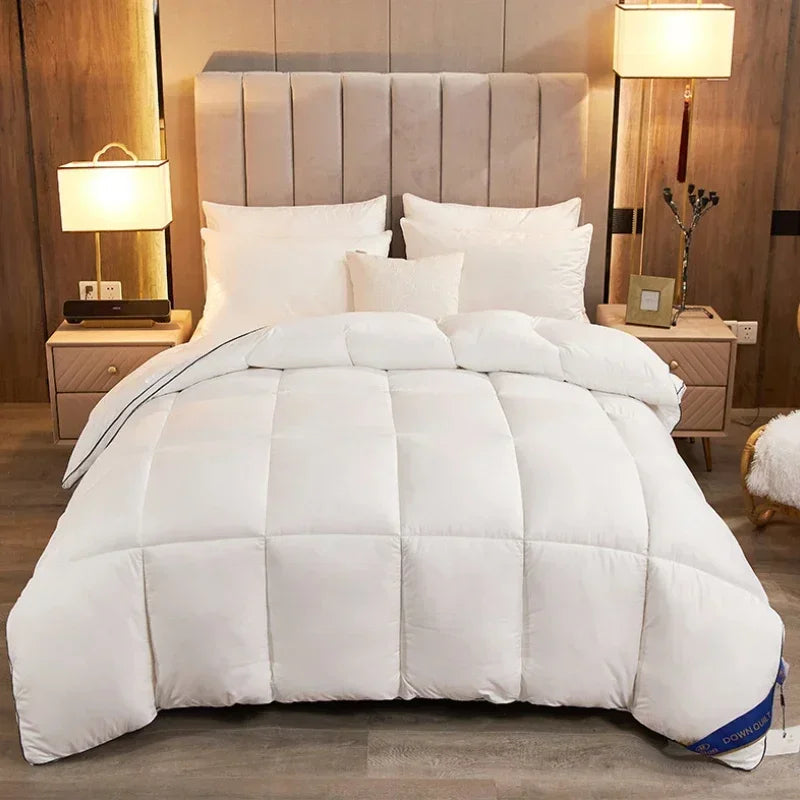 couette luxueuse en plumes et duvet d'oie anti-allergène ultra rebondissante