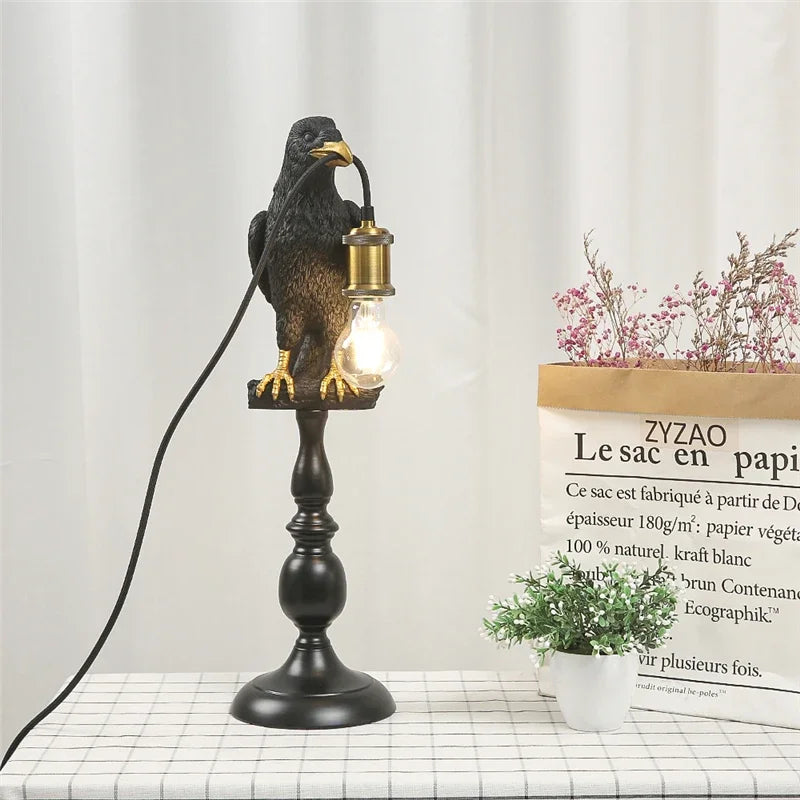 lampe de bureau en résine moderne forme d'oiseau avec bec doré - vue 4 sur 7