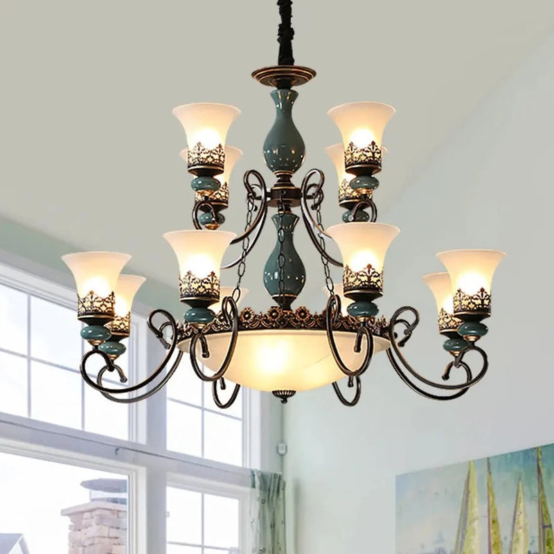 Lustre pnier à neuf lumières de style rt Déco en verre de cristl et Lustre pnier à neuf lumières de style rt Déco en verre de cristl et