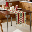 Chemin de table bohème motif aztèque tissé pompons