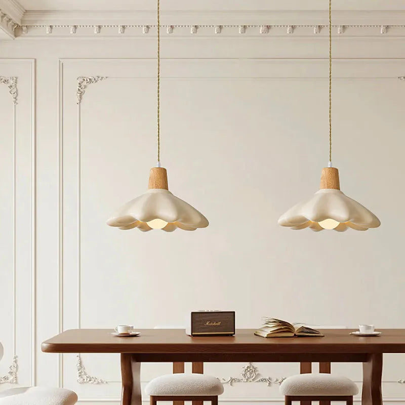 suspension LED style crème française idéale pour bar ou famille d'accueil - vue 2 sur 8