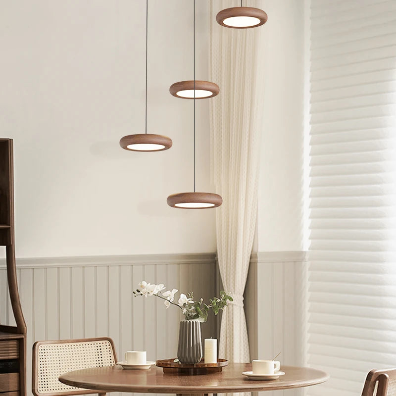 suspension moderne en bois à trois têtes minimaliste