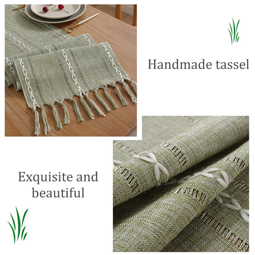 Chemin de table brodé bohème avec pompons tissés