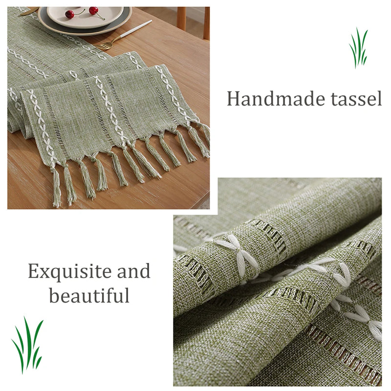 Chemin de table bohème brodé pompons tissés main