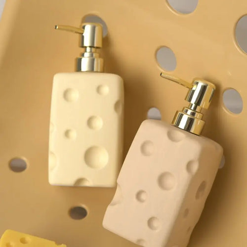 bouteille de lotion créative en forme de fromage amusante - vue 4 sur 16