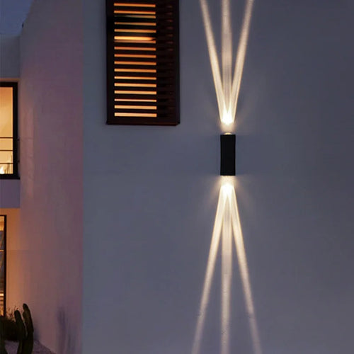 Applique murale LED minimaliste avec faisceau de lumière