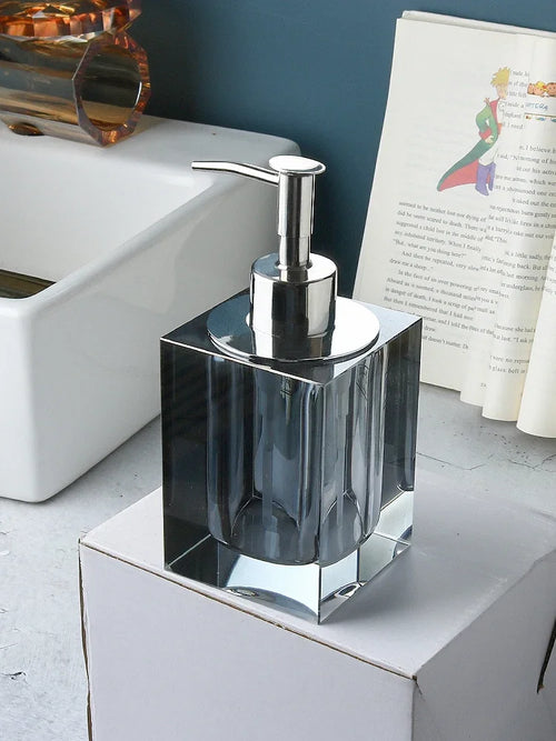 distributeur de savon en verre accessoires de salle de bain luxe - vue 8 sur 16