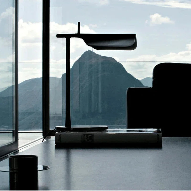Italian Designer High Quality Table Light Desk Lamp for Bedroom Reading - vue 6 sur 8