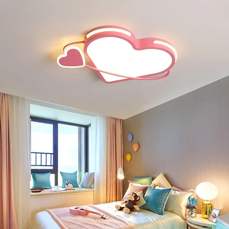 plafonnier LED chambre enfants en forme de coeur rose