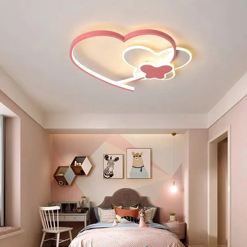 plafonnier LED chambre enfants en forme de coeur rose